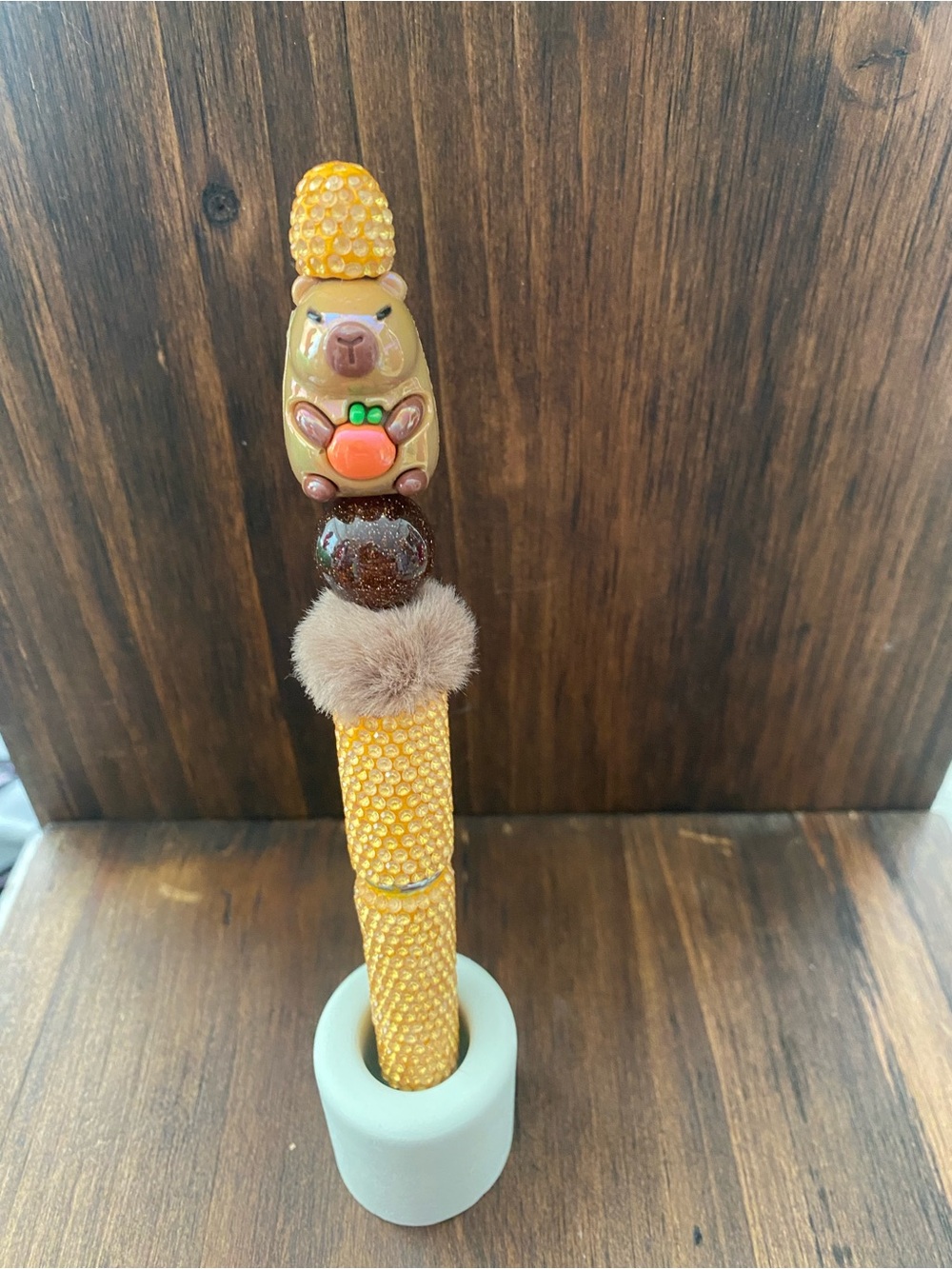 Capybara Yellow Beaded Pen